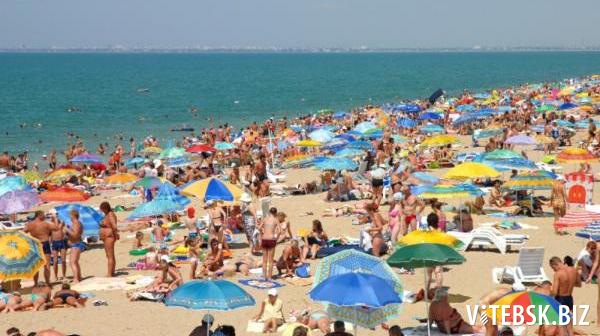 Погода саки крым вода температура. Пляж Саки Крым. Пляжи города Саки. Набережная Прибой Саки. Пляж Каламит Саки.