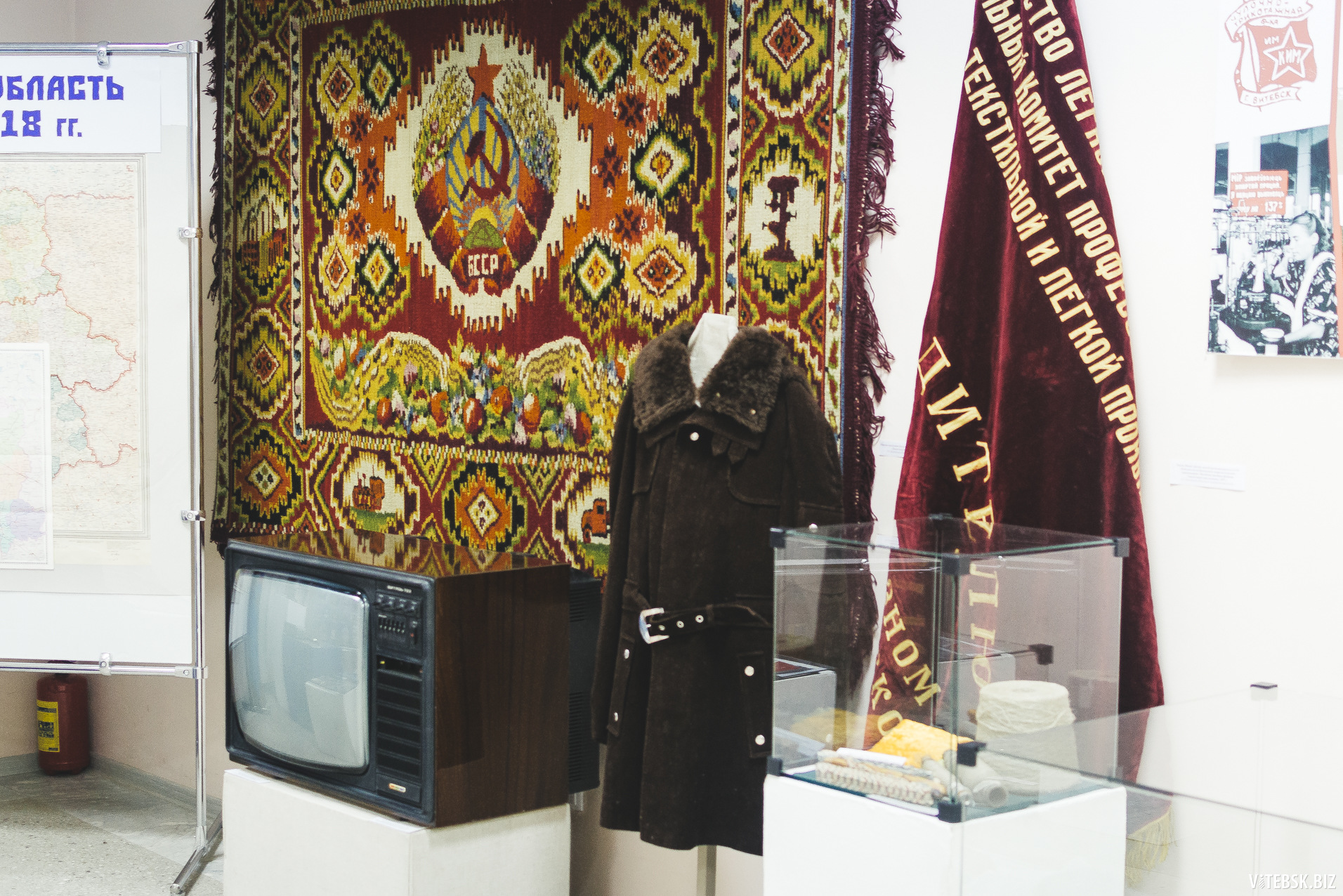 Ковёр, кинескопный телевизор и модное пальто — вещи без которых не мог обойтись советский человек