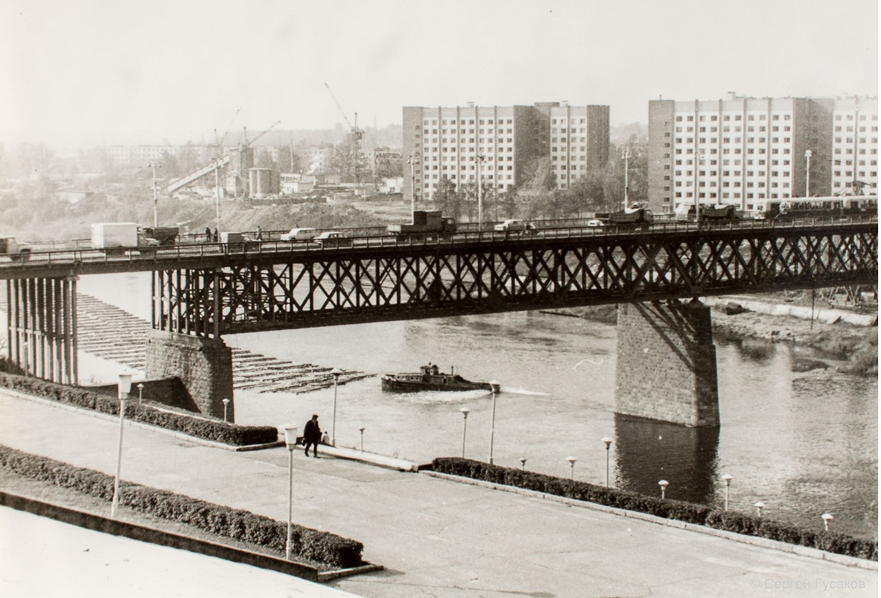 Плот под мостом Блохина. Начало 1980-х годов