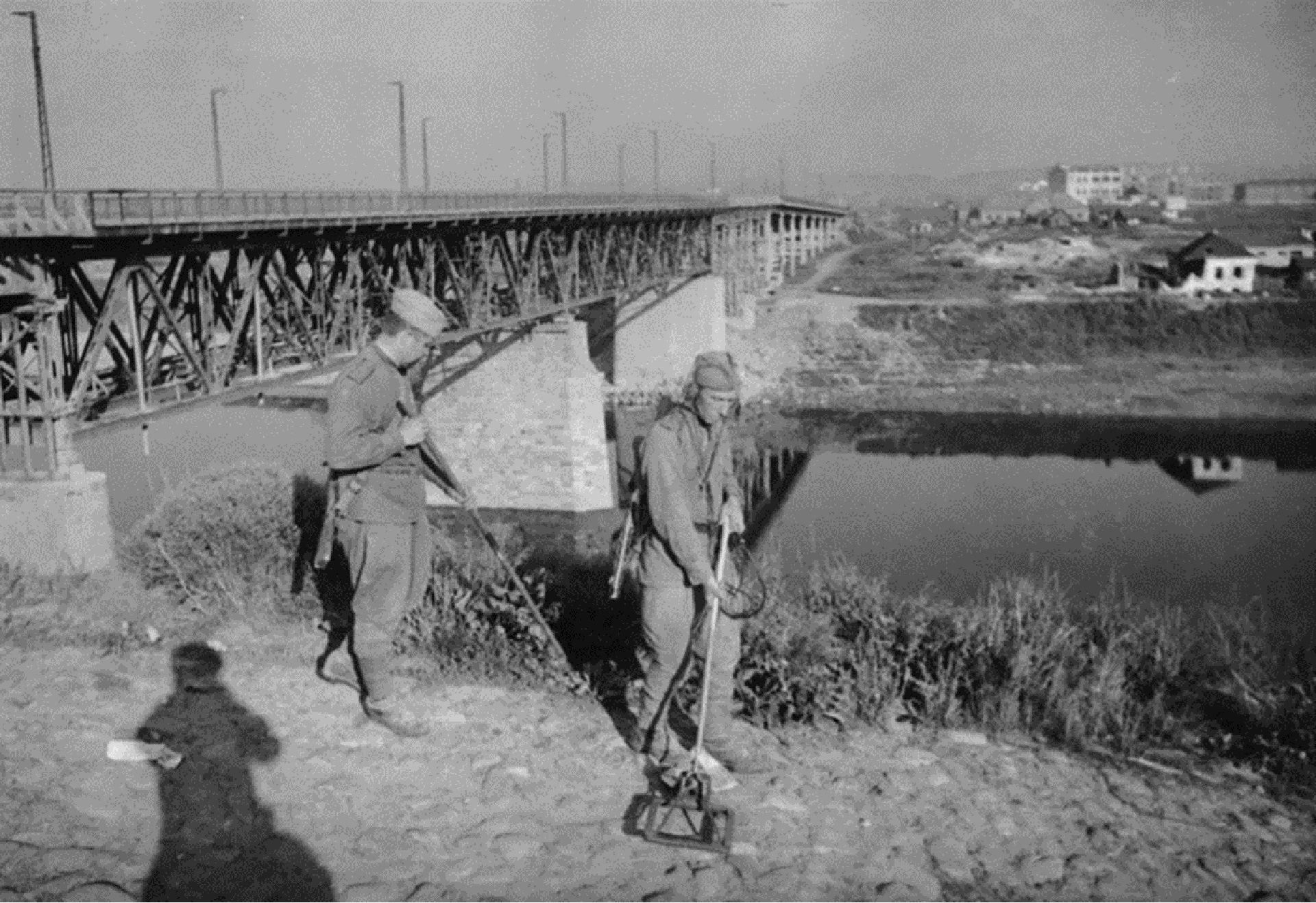 26 июня 1944 года. Разминирование моста