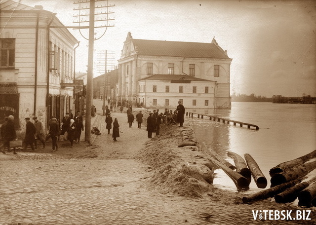 Какой была улица Крылова в Витебске. Сравниваем старые фотографии зданий и что сейчас