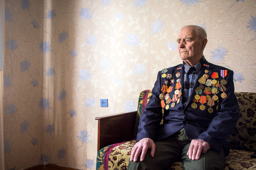 «Стреляли в голову — попали в шапку» — ветеран вспоминает Великую Отечественную войну