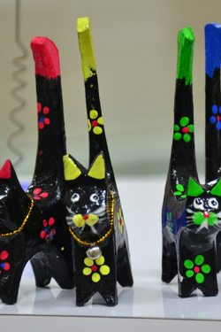 Выставка котов-сувениров со всего мира «Коты путешественника». Афиша выставок